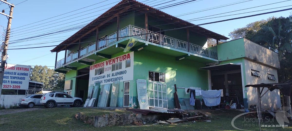Galpão e Apartamento - Bairro Laranjeiras - SC 350