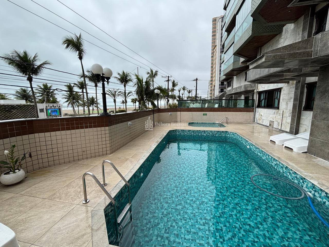 LOCAÇÃO DEFINITIVA FRENTE MAR 3 DORMITORIOS COM LAZER COMPLETO POR APENAS R$ 4.900,00 O PACOTE MENSAL - Apartamento em Guilhermina, Praia Grande - para locação - DEBORA BUENO CONSULTORIA IMOBILIÁRIA