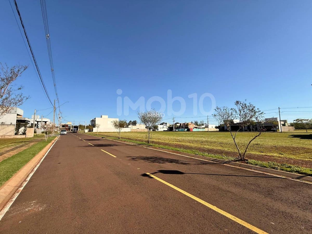 CONDOMINIO FECHADO IGUAÇU - TERRENO A VENDA - FOZ DO IGUACU - PR