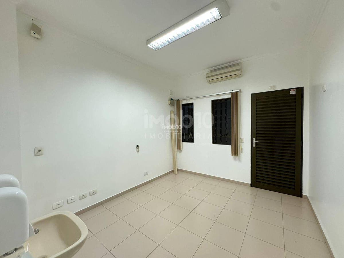 SALA COMERCIAL / CLÍNICA MÉDICA PARA ALUGAR (R$15.000,00) NO CENTRO DE FOZ DO IGUAÇU - PR