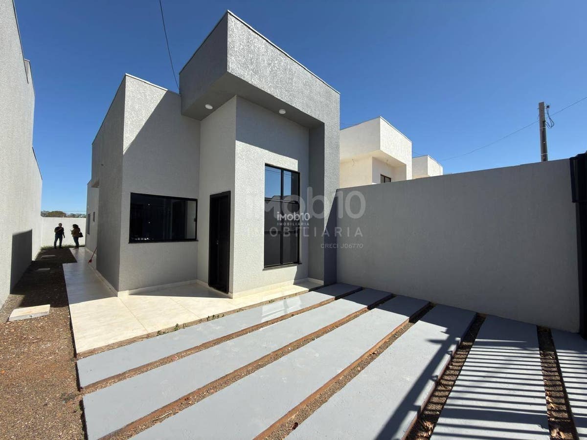 CASA COM 2 QUARTOS A VENDA NO BAIRRO MORUMBI EM FOZ DO IGUAÇU - PR