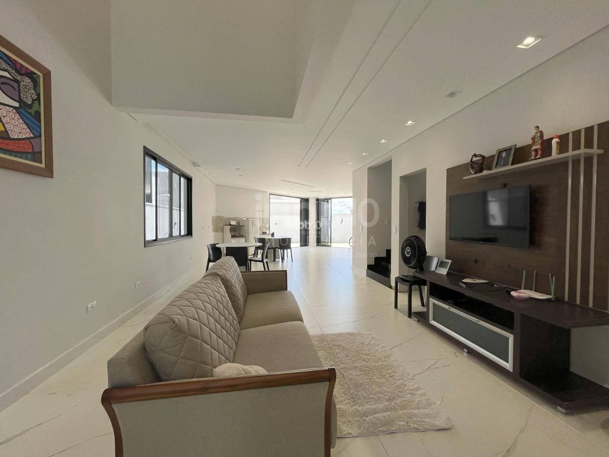 SOBRADO A VENDA COM 3 SUITES CONDOMINIO RESIDENCIAL FECHADO TERRAS ALPHA 1 FOZ DO IGUAÇU - PR