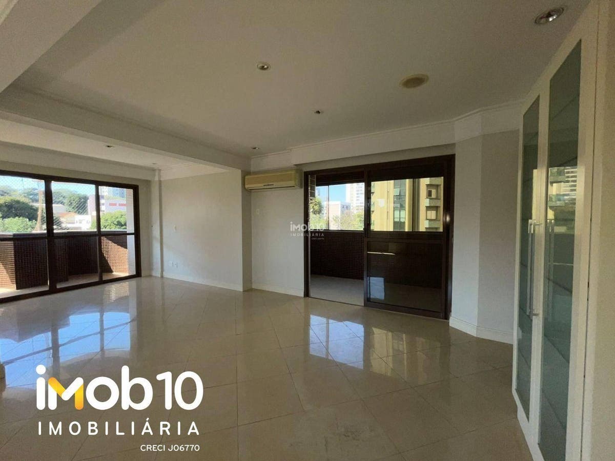 APARTAMENTO COM 4 QUARTOS A VENDA NO EDIFÍCIO MAISON ROYALE EM FOZ DO IGUAÇU - PR
