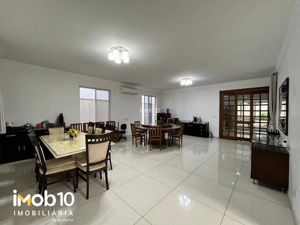 SOBRADO A VENDA COM 7 SUITES NO CONDOMÍNIO FECHADO SOLAR DAS PALMEIRAS - PORTO BELO - FOZ DO IGUAÇU/PR