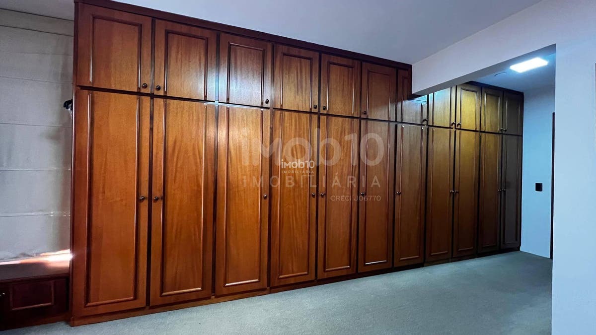 SOBRADO COMERCIAL PARA ALUGUEL (R$20.000,00) OU VENDA NO JARDIM FESTUGATO EM FOZ DO IGUAÇU - PR