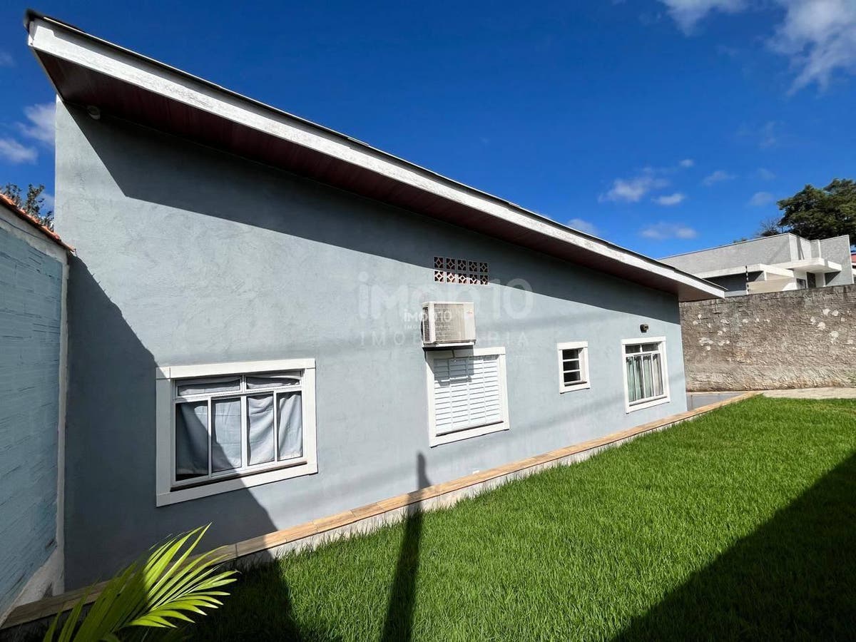 CASA TERREA  À VENDA COM 3 SUÍTES NO PARQUE IMPERATRIZ - FOZ DO IGUAÇU/PR