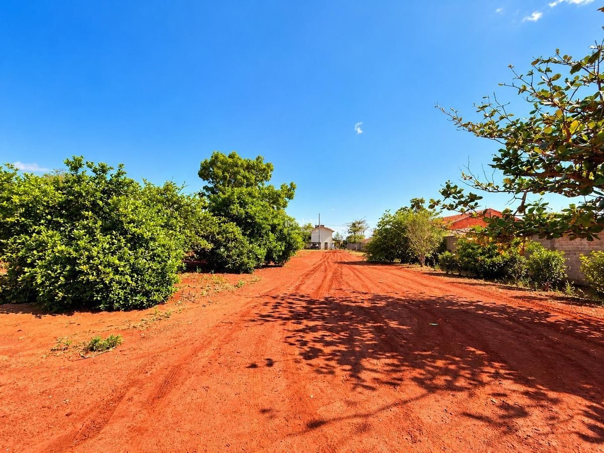 CHÁCARA Á VENDA COM CASA NO LOTE GRANDE A 800m DA AV. REPUBLICA ARGENTINAEM FOZ DO IGUAÇU