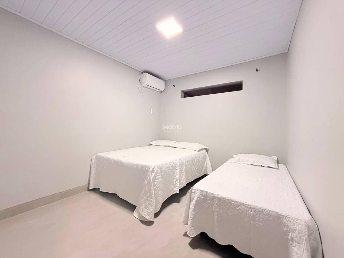 CASA PARA ALUGAR (R$6.000,00) OU VENDA COM 3 QUARTOS NO BAIRRO VILA A EM FOZ DO IGUAÇU - PR