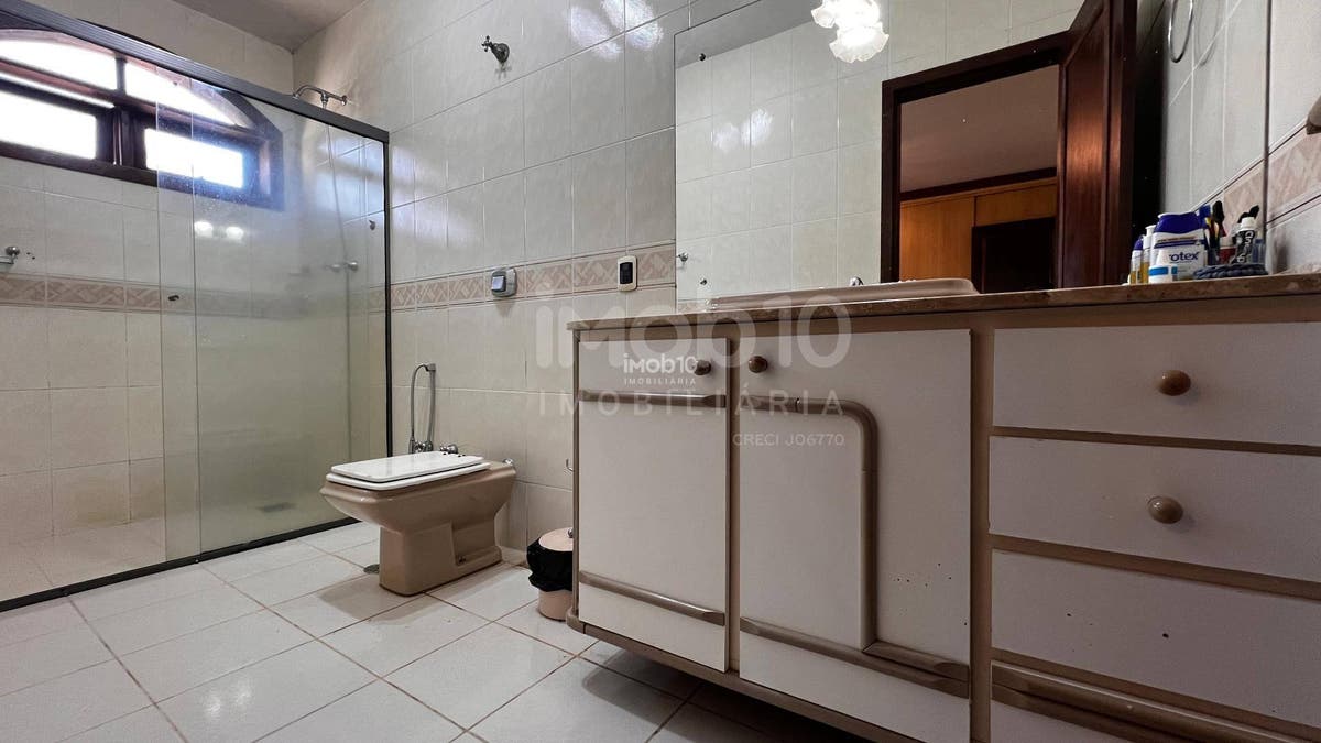SOBRADO COMERCIAL PARA ALUGUEL (R$20.000,00) OU VENDA NO JARDIM FESTUGATO EM FOZ DO IGUAÇU - PR
