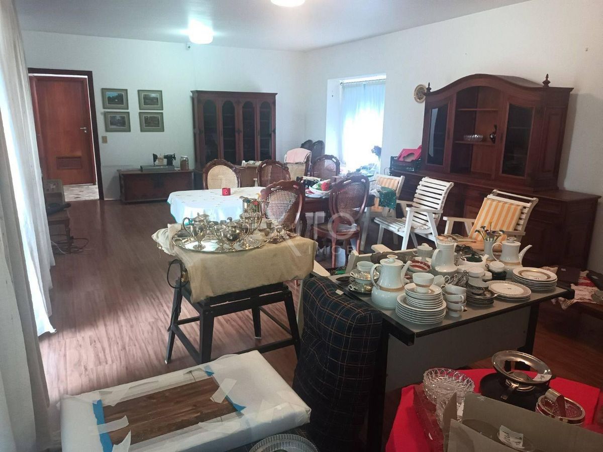 Casa, 4 quartos, 295 m² - Foto 1