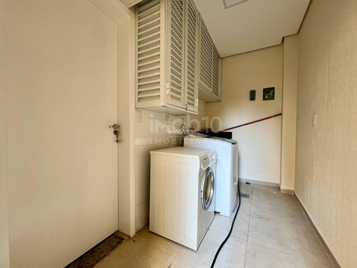SOBRADO A VENDA OU PARA ALUGAR (R$5.000,00) NO CONDOMÍNIO FECHADO VILLA EUROPA JARDIM IGUAÇU FOZ DO IGUAÇU
