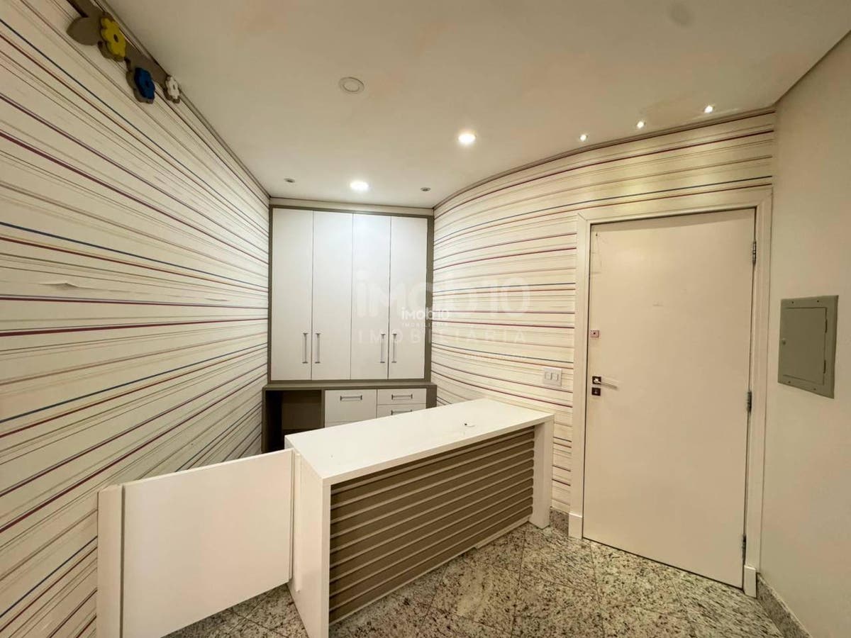 SALA COMERCIAL PARA ALUGAR (R$2.000,00) OU VENDA EDIFÍCIO MARAJOARAS NO CENTRO DE FOZ DO IGUAÇU - PR