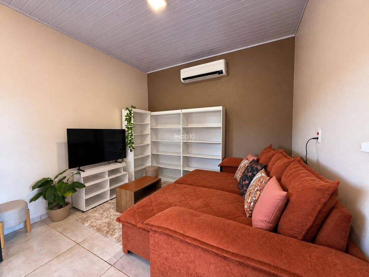 CHÁCARA Á VENDA COM CASA NO LOTE GRANDE A 800m DA AV. REPUBLICA ARGENTINAEM FOZ DO IGUAÇU