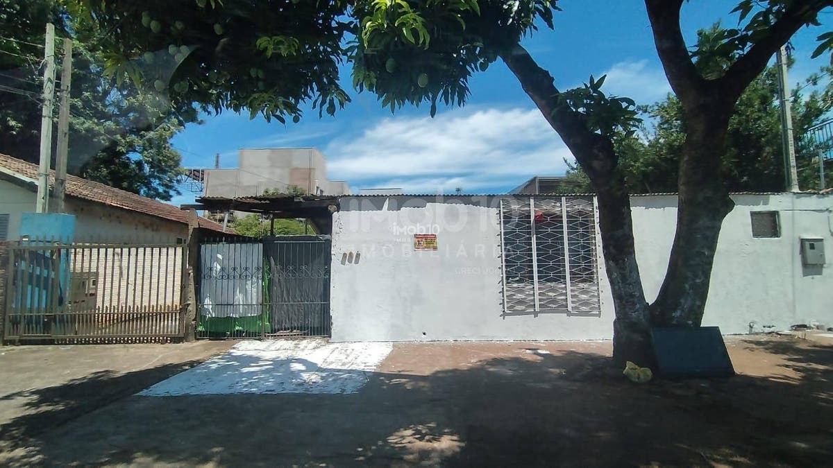 CASA À VENDA COM 1 SUÍTE NO JARDIM ALICE FOZ DO IGUAÇU - PR