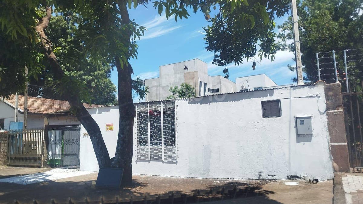 CASA À VENDA COM 1 SUÍTE NO JARDIM ALICE FOZ DO IGUAÇU - PR
