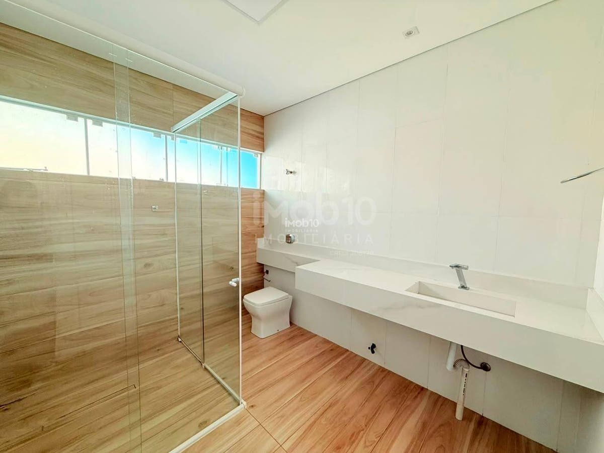 SOBRADO PARA ALUGAR ( VALOR R$ 7.500,00) COM 3 QUARTOS JARDIM POLO CENTRO FOZ DO IGUAÇU - PR