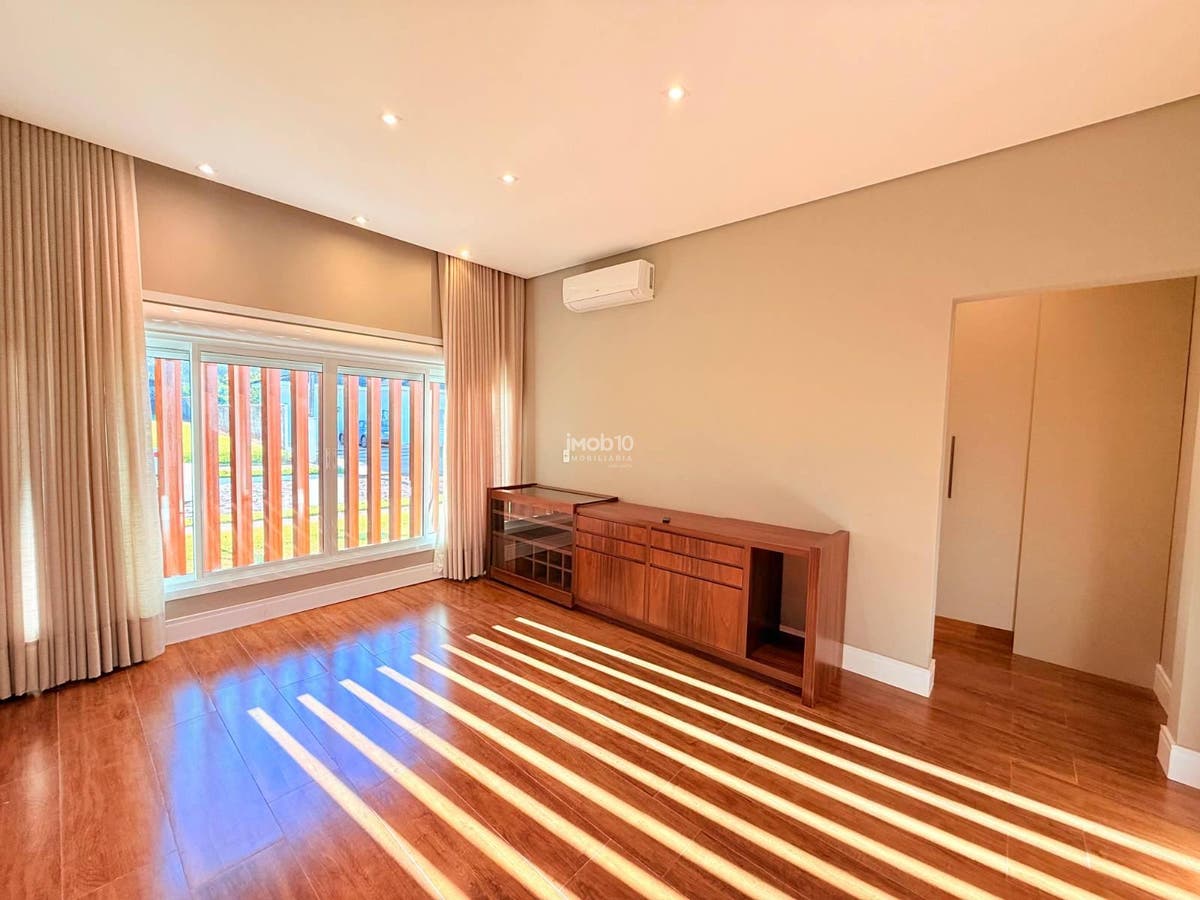 CASA COM 1 SUÍTE E 2 DEMI SUÍTES PARA VENDA NO CONDOMÍNIO VILLA CONSCIENTIA FOZ DO IGUAÇU - PR