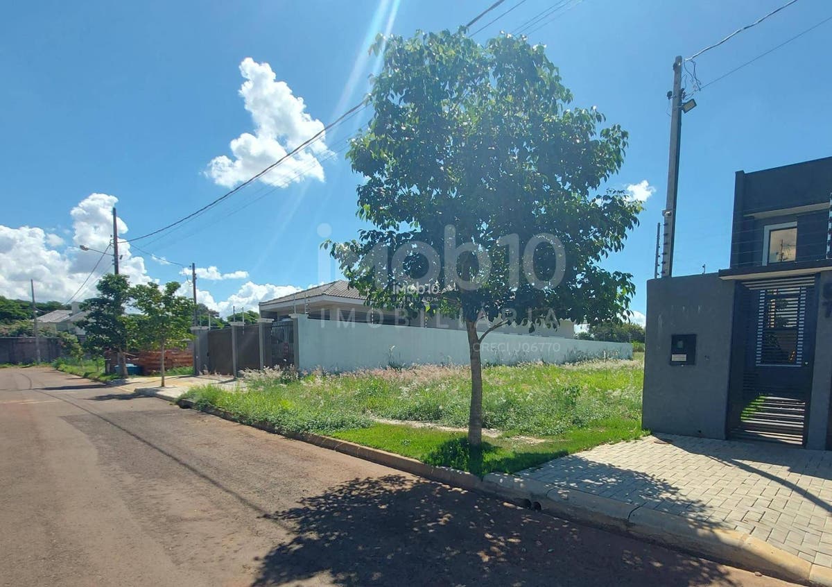 TERRENO A VENDA NO JARDIM IGUAÇU, PRÓXIMO AVENIDA DAS CATARATAS EM FOZ DO IGUAÇU - PR