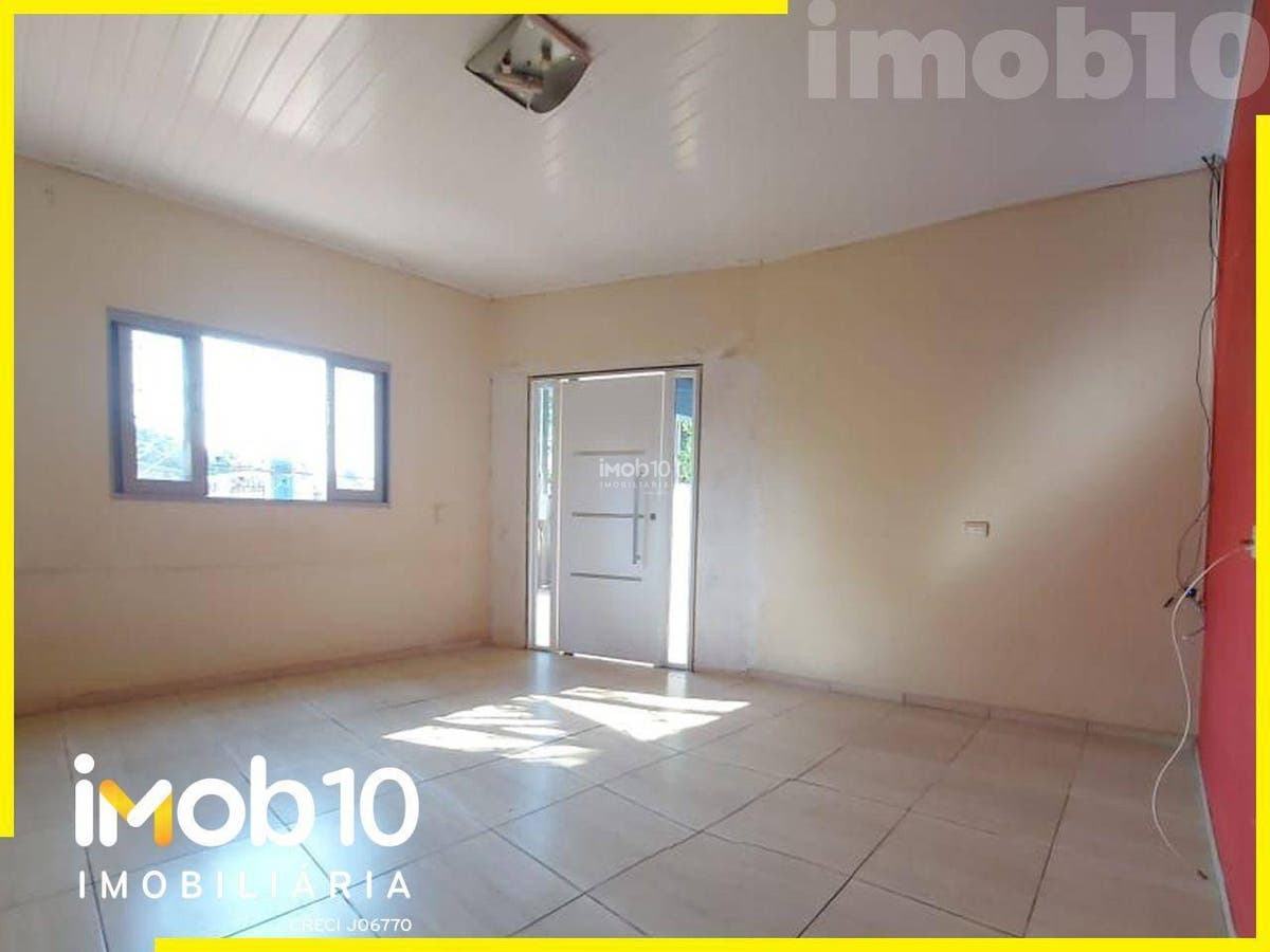 CASA COM 3 QUARTOS A VENDA NO BAIRRO JARDIM DAS FLORES EM FOZ DO IGUAÇU - PR