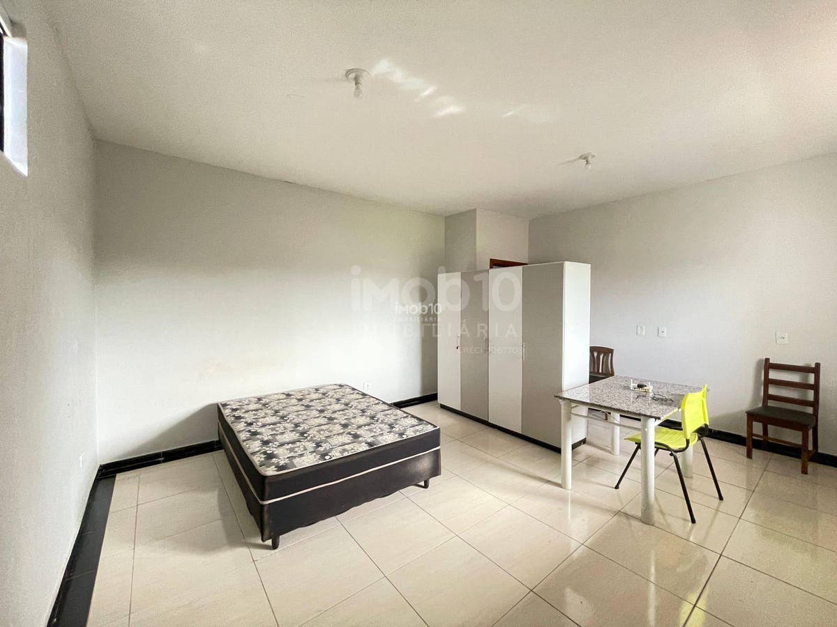 PRÉDIO A VENDA COM 12 KITINETES JARDIM MARCELY BAIRRO IPÊ  FOZ DO IGUAÇU - PR