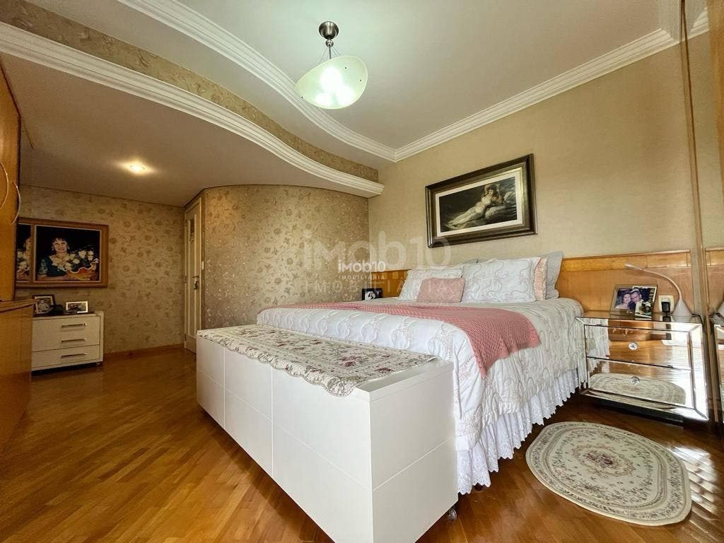 APARTAMENTO COM 4 SUITES, DUPLEX NO EDIFICIO MAISON CLASSIC NO CENTRO - FOZ DO IGUAÇU//PR