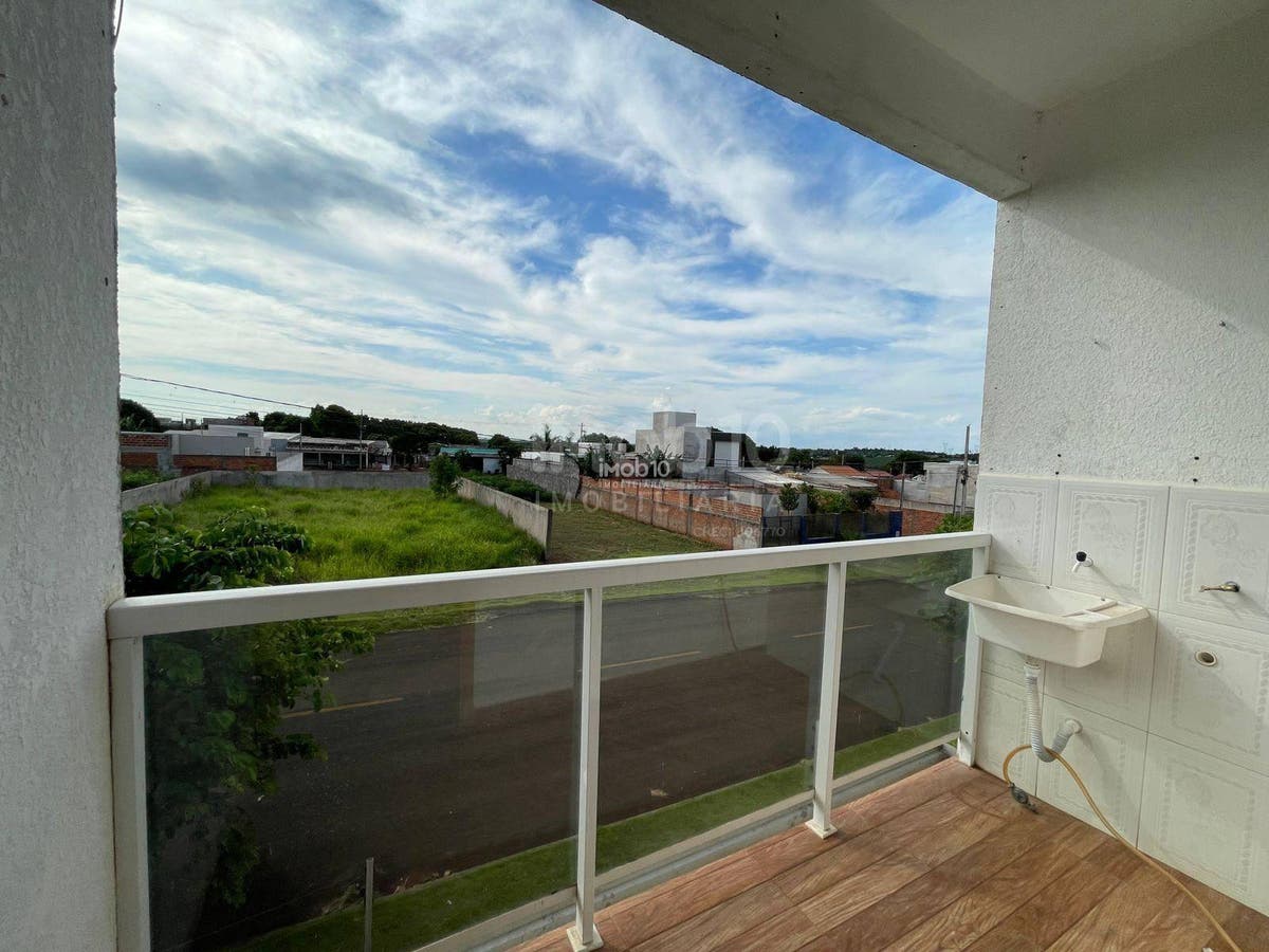 PRÉDIO A VENDA COM 12 KITINETES JARDIM MARCELY BAIRRO IPÊ  FOZ DO IGUAÇU - PR