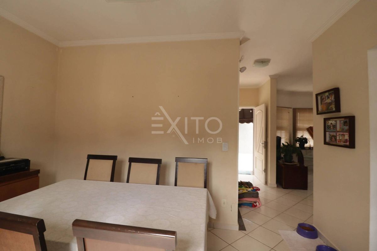 Casa, 4 quartos, 300 m² - Foto 18
