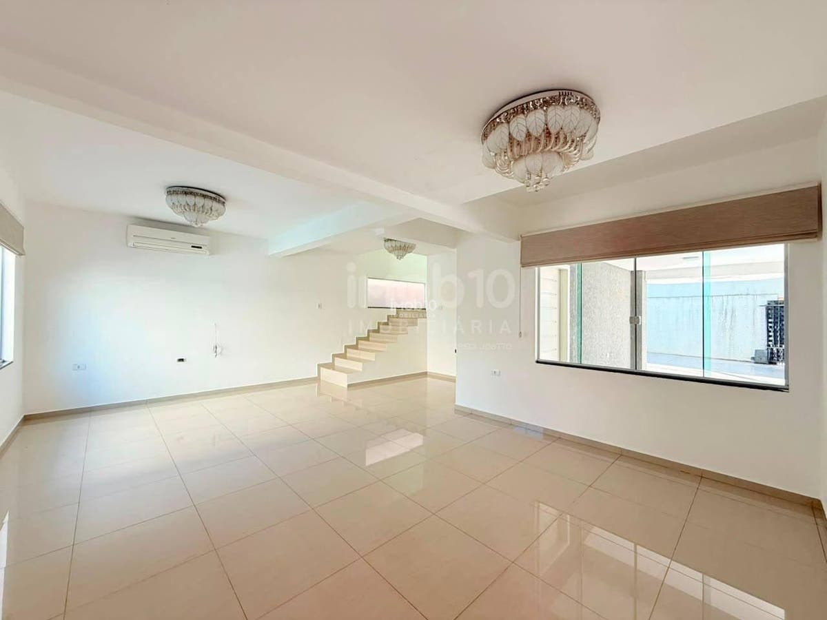 SOBRADO PARA ALUGAR ( VALOR R$ 7.500,00) COM 3 QUARTOS JARDIM POLO CENTRO FOZ DO IGUAÇU - PR