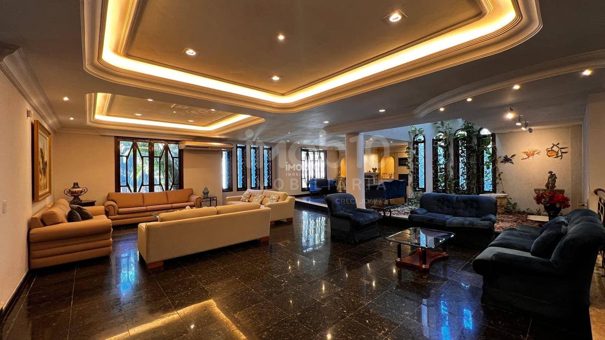 SOBRADO COMERCIAL PARA ALUGUEL (R$20.000,00) OU VENDA NO JARDIM FESTUGATO EM FOZ DO IGUAÇU - PR
