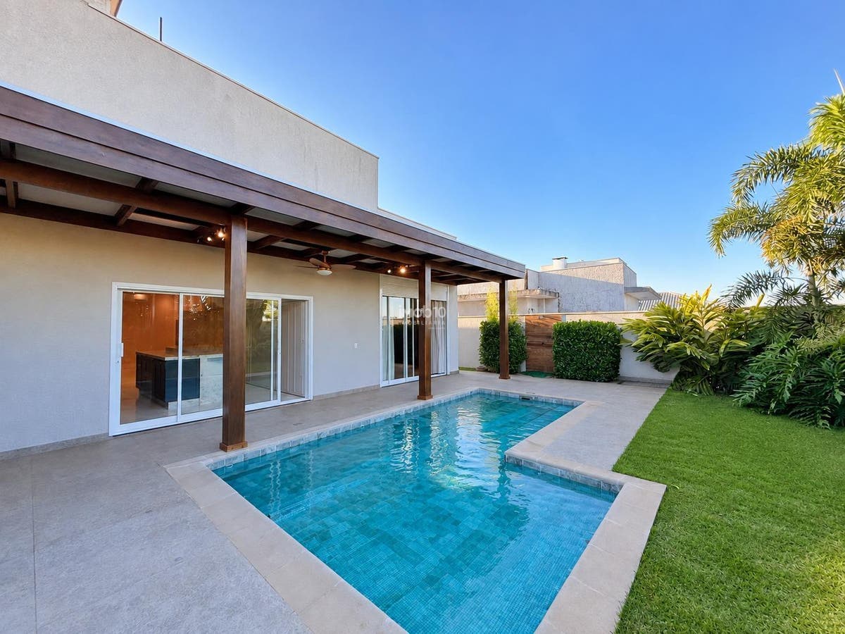CASA COM 1 SUÍTE E 2 DEMI SUÍTES PARA VENDA NO CONDOMÍNIO VILLA CONSCIENTIA FOZ DO IGUAÇU - PR