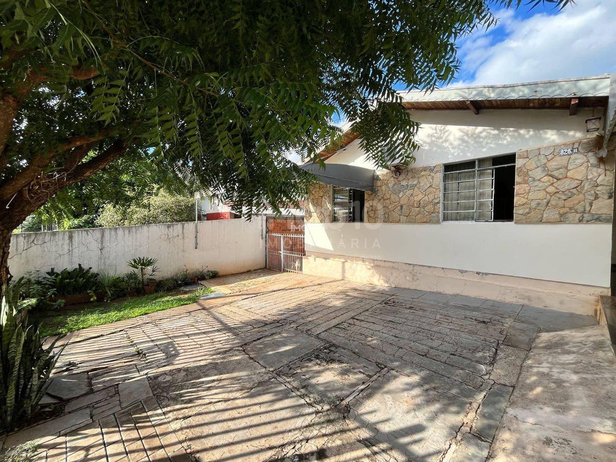 CASA COM 3 QUARTOS À VENDA NO CONJUNTO LIBRA EM FOZ DO IGUAÇU/PR