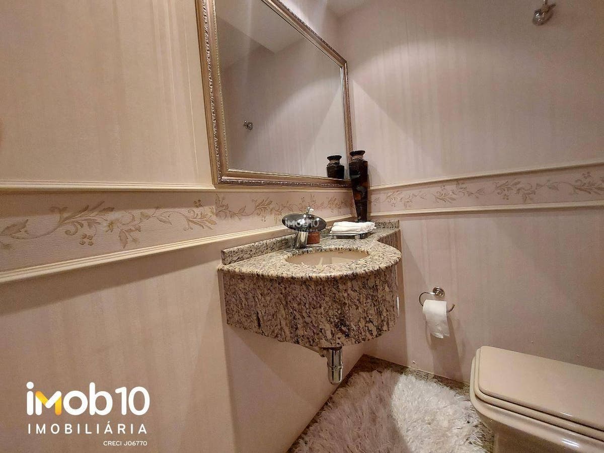 APARTAMENTO COM 3 SUÍTES A VENDA NO EDIFÍCIO FALLS GARDEN, NO CENTRO DE FOZ DO IGUAÇU - PR