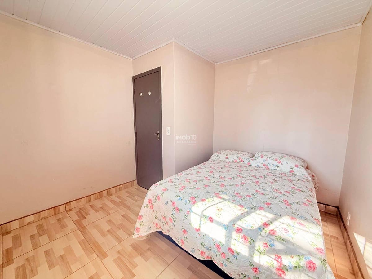 CASA PARA ALUGAR (R$6.000,00) OU VENDA COM 3 QUARTOS NO BAIRRO VILA A EM FOZ DO IGUAÇU - PR