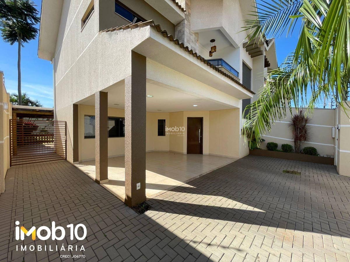 SOBRADO COM 3 QUARTOS E PISCINA A VENDA NO BAIRRO JARDIM PANORAMA EM FOZ DO IGUAÇU - PR