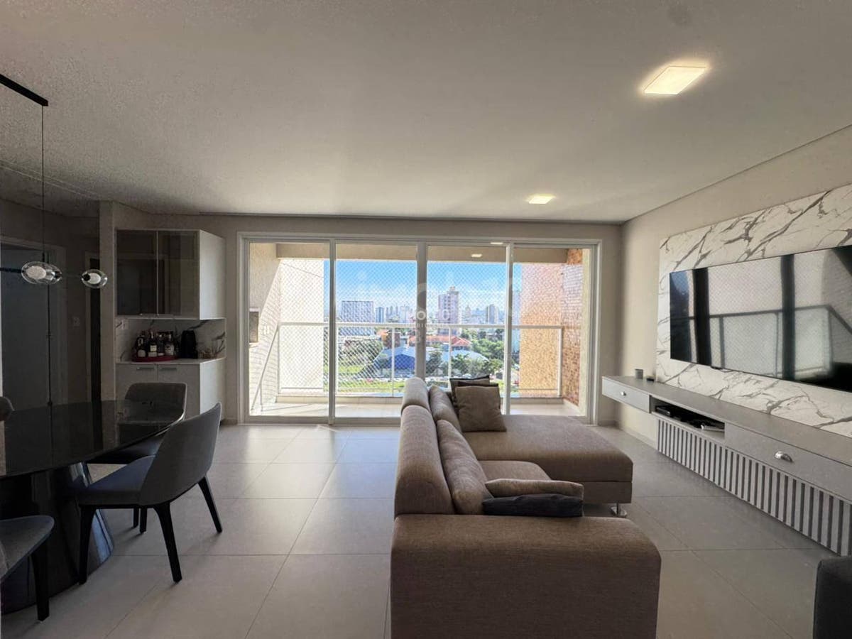APARTAMENTO MOBILIADO COM 3 QUARTOS A VENDA NO EDIFÍCIO OMOIRU EM FOZ DO IGUAÇU - PR