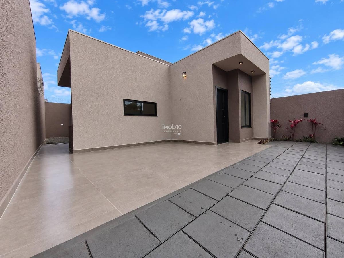 CASA PARA ALUGAR NOVA COM 2 QUARTOS NO LOTEAMENTO BÉRGAMO - FOZ DO IGUAÇU - PR