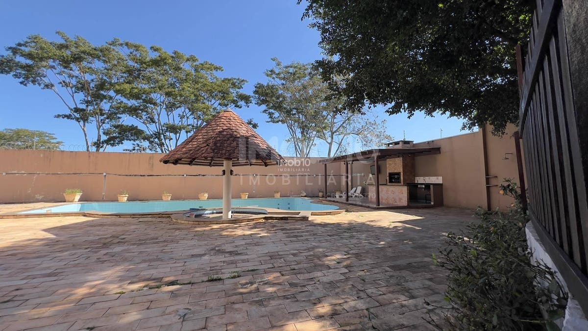 SOBRADO COMERCIAL PARA ALUGUEL (R$20.000,00) OU VENDA NO JARDIM FESTUGATO EM FOZ DO IGUAÇU - PR