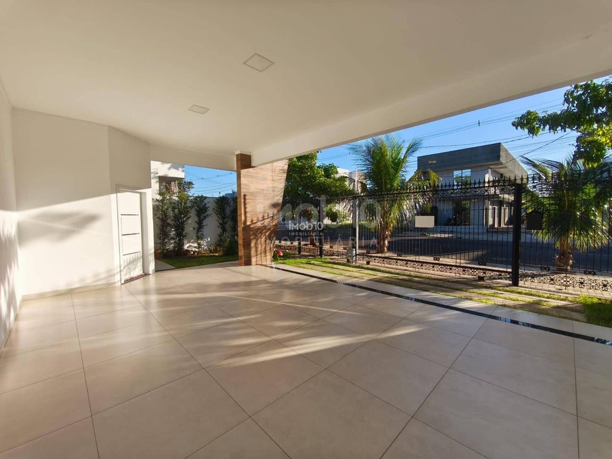 CASA TÉRREA COM PISCINA À VENDA NO JARDIM IP IV - FOZ DO IGUAÇU/PR.