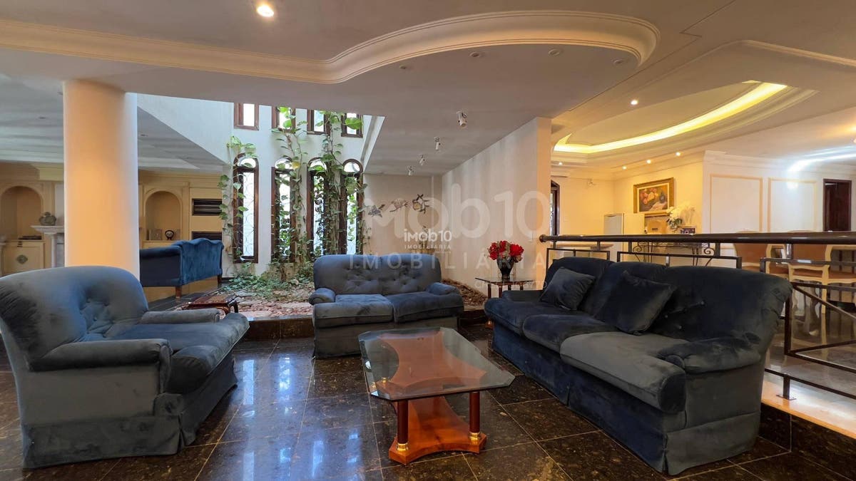 SOBRADO COMERCIAL PARA ALUGUEL (R$20.000,00) OU VENDA NO JARDIM FESTUGATO EM FOZ DO IGUAÇU - PR