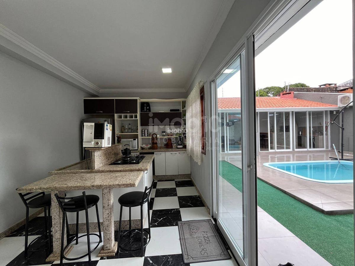 CASA A VENDA COM 3 QUARTOS CONJUNTO LIBRA EM FOZ DO IGUAÇU - PR