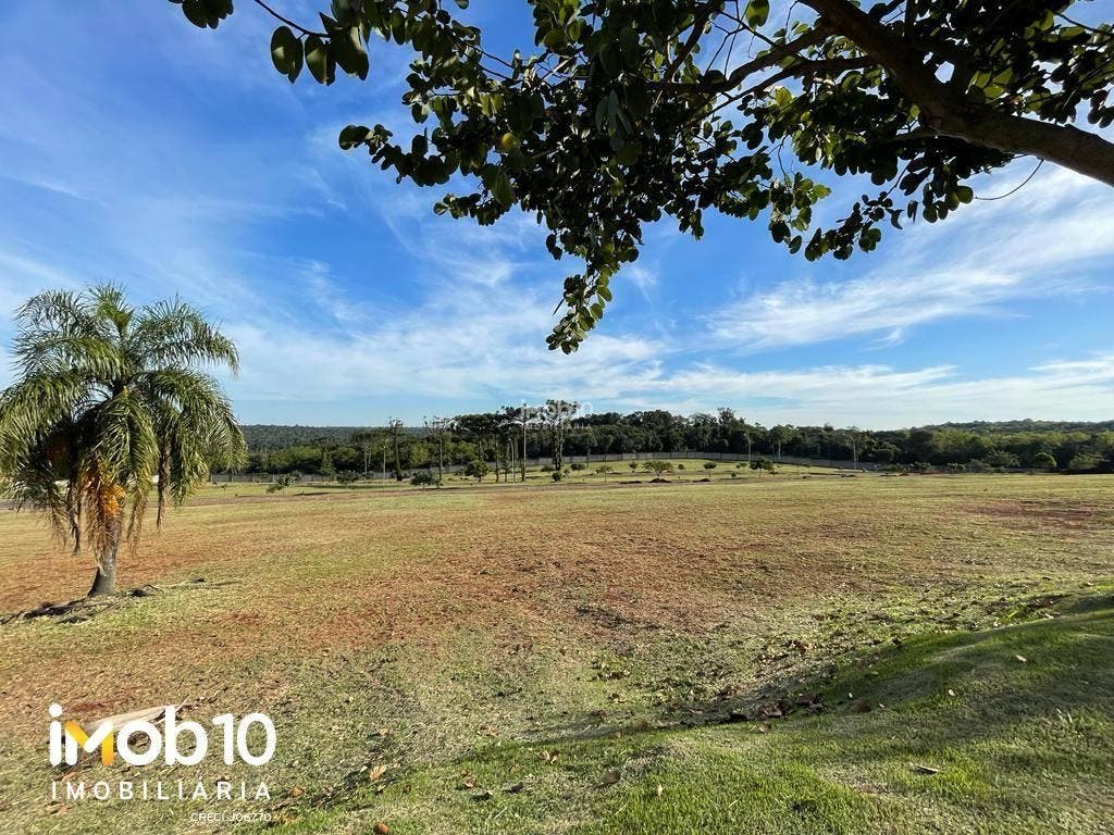 TERRENO A VENDA NO CONDOMÍNIO FECHADO MAJESTIC EM FOZ DO IGUAÇU - PR