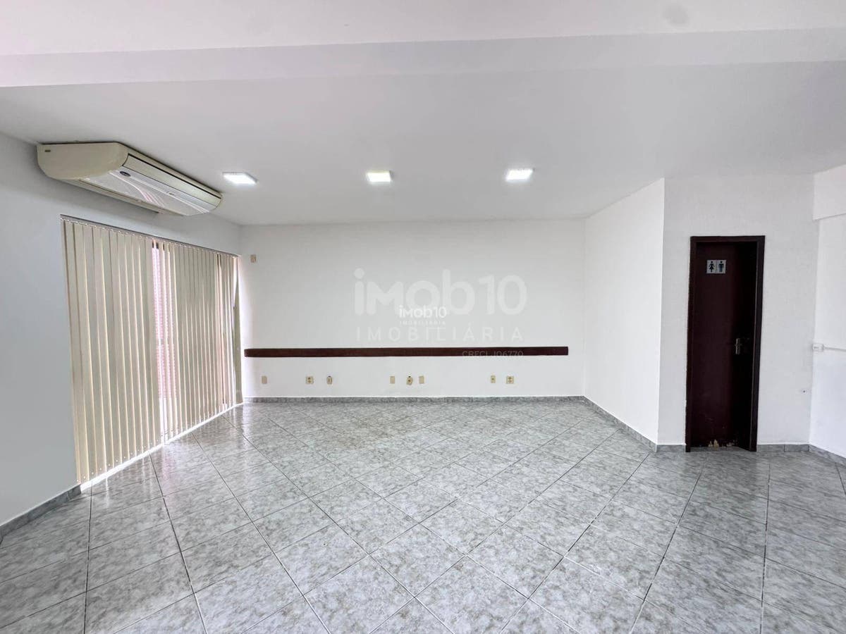 SALA COMERCIAL COM GARAGENS PARA VENDA NO CENTRO DE FOZ DO IGUAÇU - PR