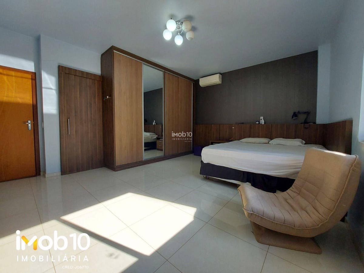 SOBRADO A VENDA COM 7 SUITES NO CONDOMÍNIO FECHADO SOLAR DAS PALMEIRAS - PORTO BELO - FOZ DO IGUAÇU/PR