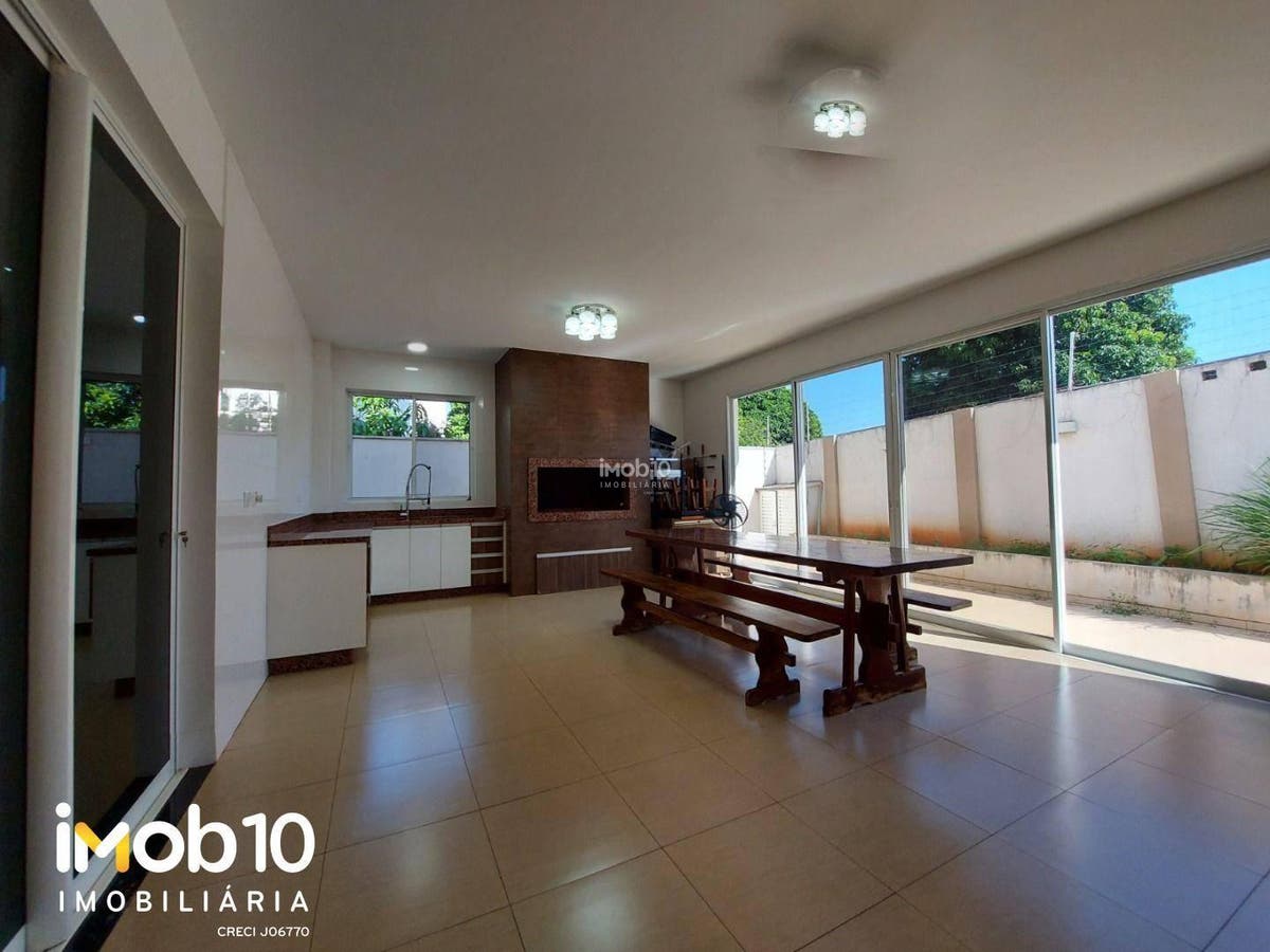 SOBRADO A VENDA COM 7 SUITES NO CONDOMÍNIO FECHADO SOLAR DAS PALMEIRAS - PORTO BELO - FOZ DO IGUAÇU/PR
