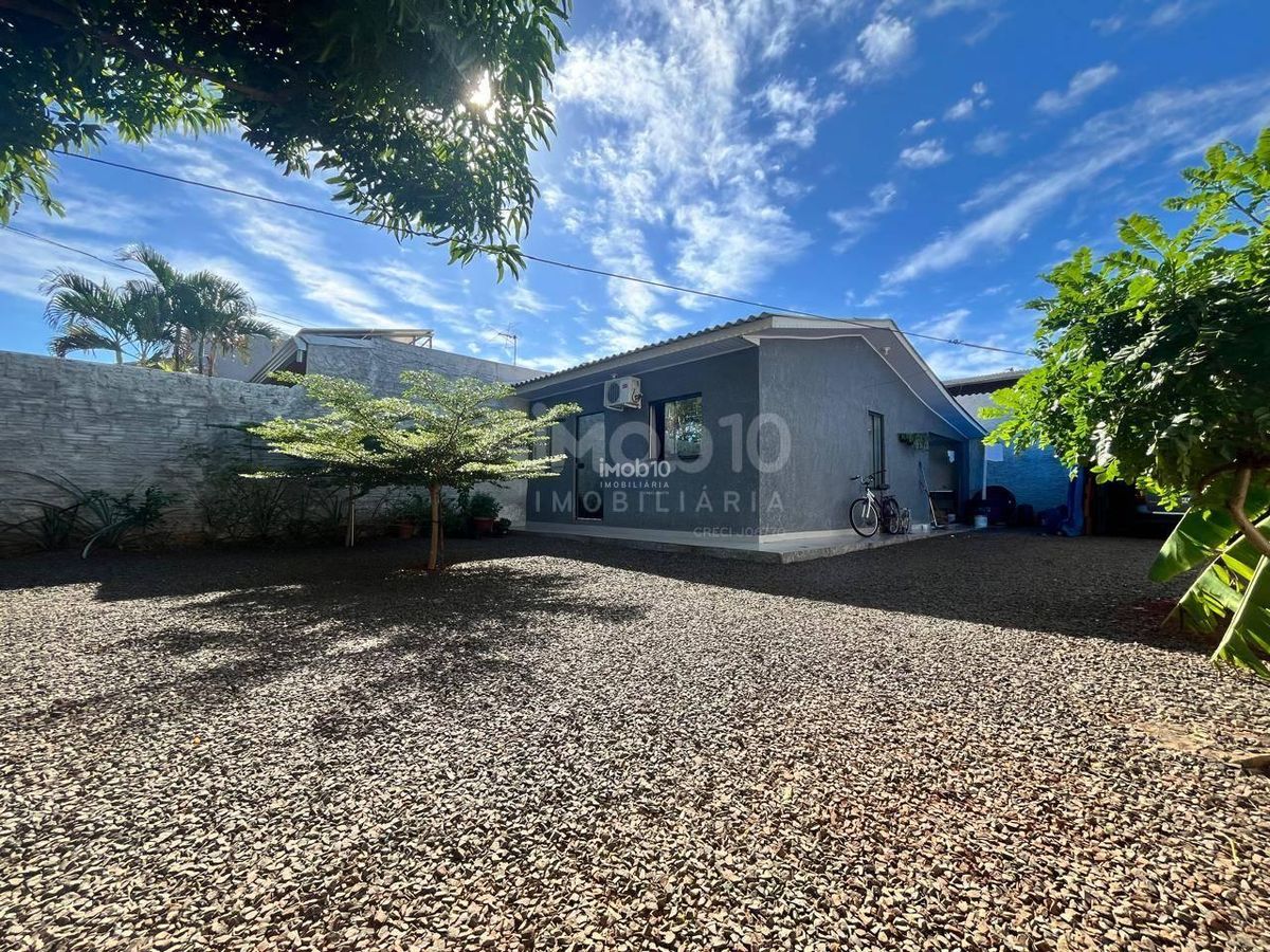 CASA A VENDA COM 2 QUARTOS JARDIM EUROPA FOZ DO IGUAÇU - PR