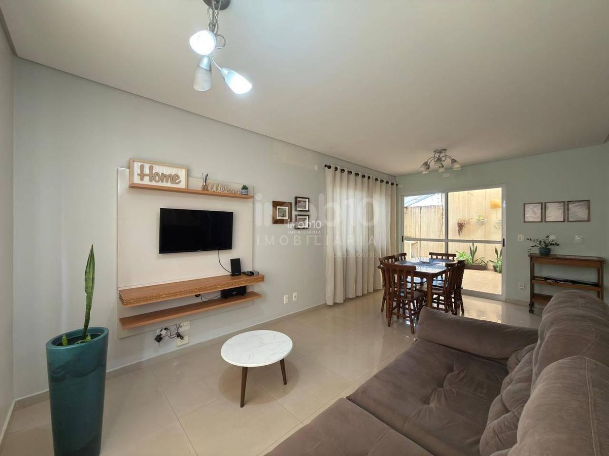 SOBRADO PARA ALUGAR CONDOMINIO VILLA EUROPA JARDIM IGUAÇU FOZ DO IGUAÇU - PR