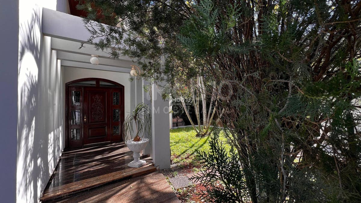 SOBRADO COMERCIAL PARA ALUGUEL (R$20.000,00) OU VENDA NO JARDIM FESTUGATO EM FOZ DO IGUAÇU - PR