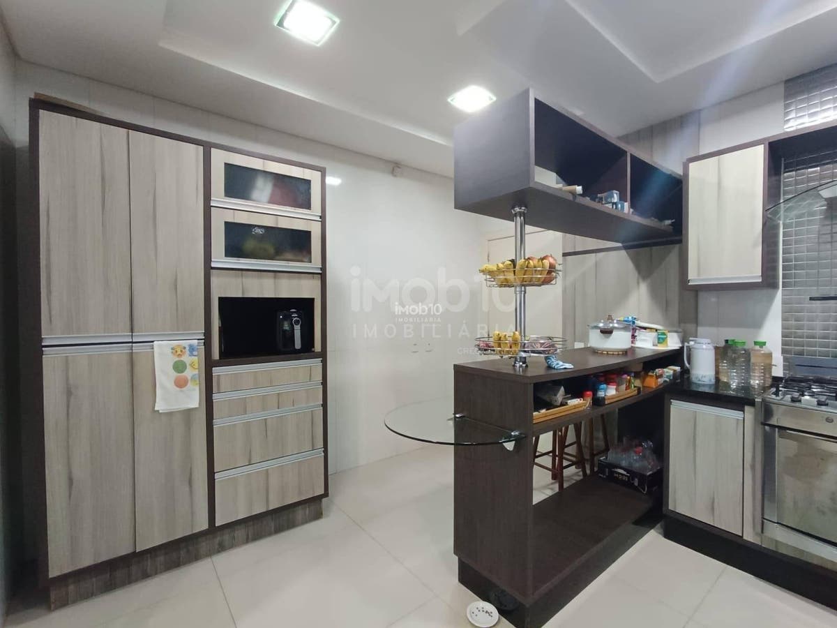 CASA TÉRREA COM 3 QUARTOS À VENDA NO JARDIM LANCASTER - FOZ DO IGUAÇU/PR