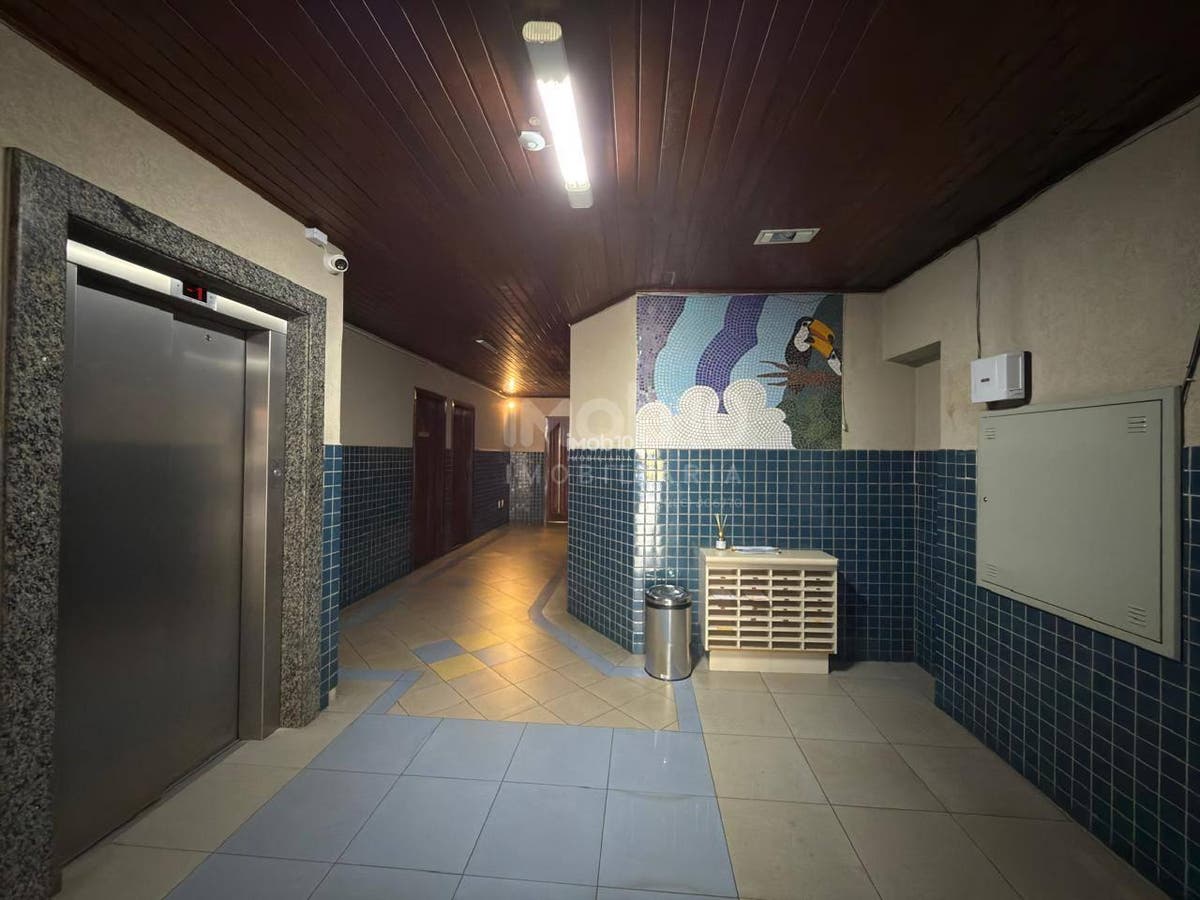 SALA COMERCIAL A VENDA EDIFICIO PAMPULHA REGIÃO CENTRAL DE FOZ.