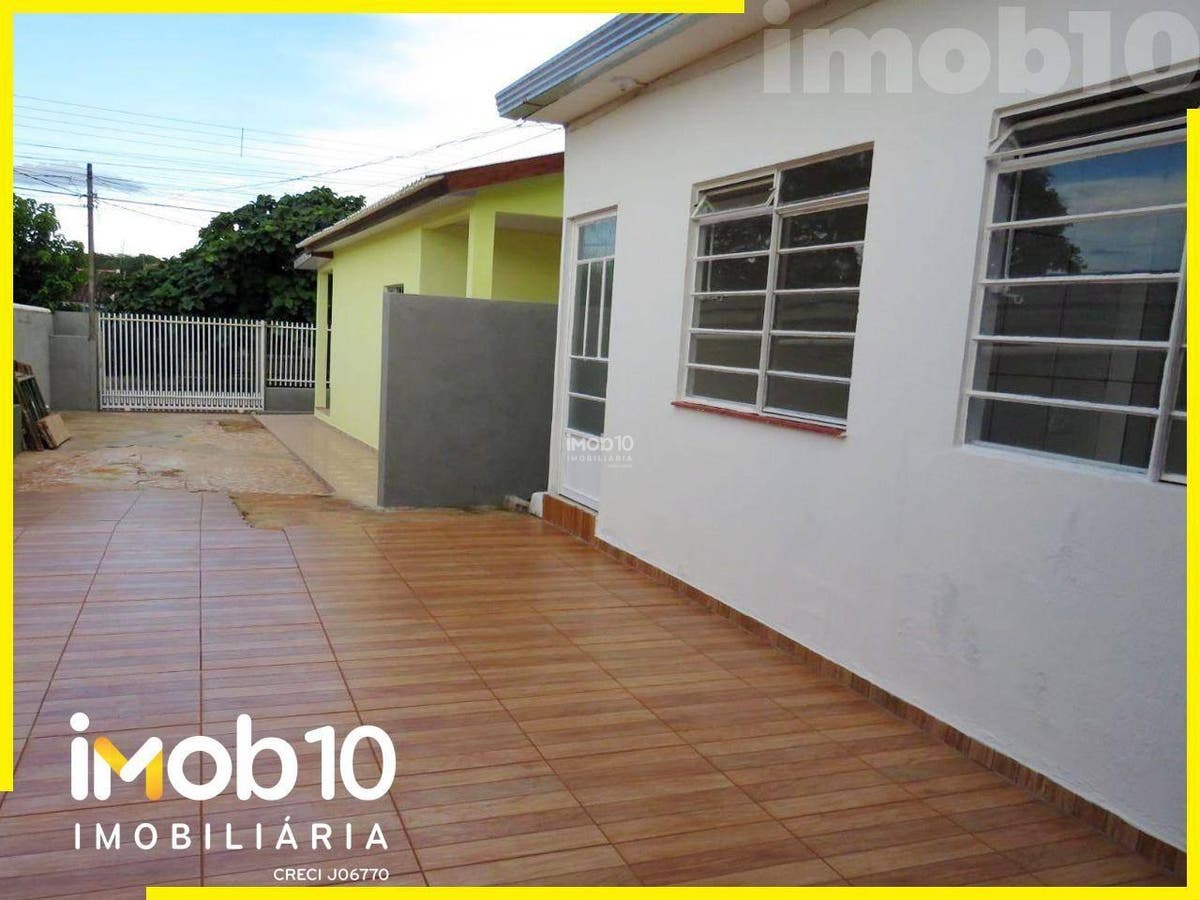 CASAS NO MESMO TERRENO COM 2 QUARTOS CADA NO BAIRRO VILA ADRIANA EM FOZ DO IGUAÇU - PR